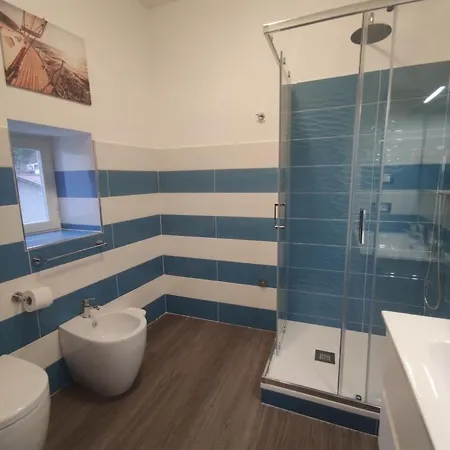 'o Vuzze D'o Mast * Sorrento