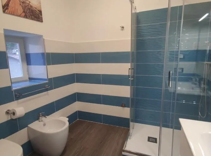 'o Vuzze D'o Mast * Σορέντο